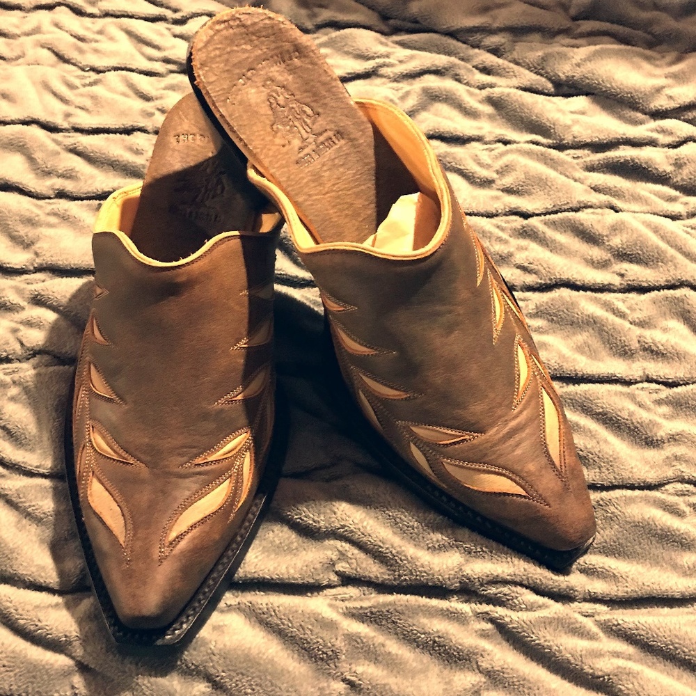 Brand New Old Gringo Clogs!